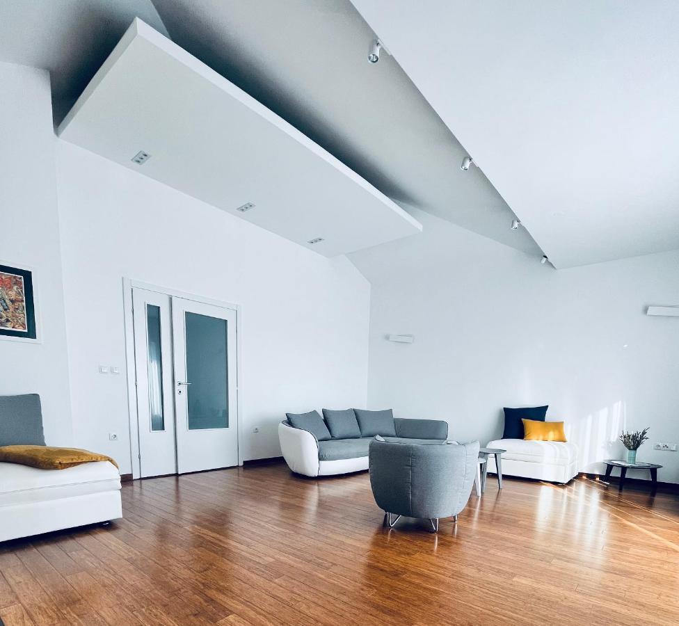 Sky - Beautiful Rooftop Apartment With Shared Pool Σπλιτ Εξωτερικό φωτογραφία
