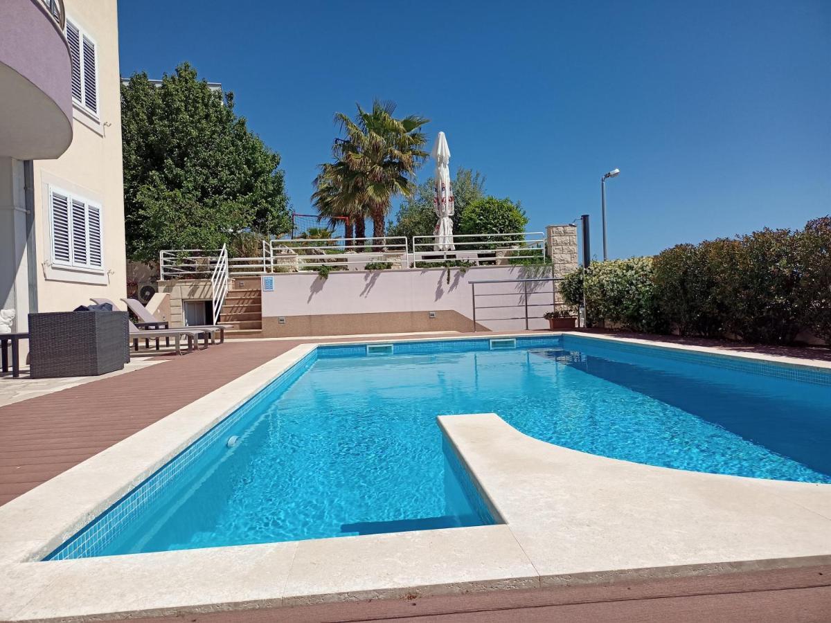 Sky - Beautiful Rooftop Apartment With Shared Pool Σπλιτ Εξωτερικό φωτογραφία